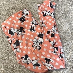 Lula-Roe Minnie Mouse Leggings!
